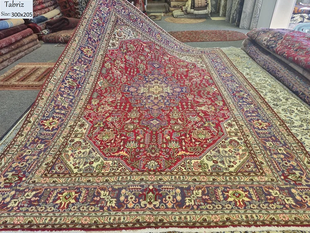 Authentic Hand Knotted Persian Tabriz rug