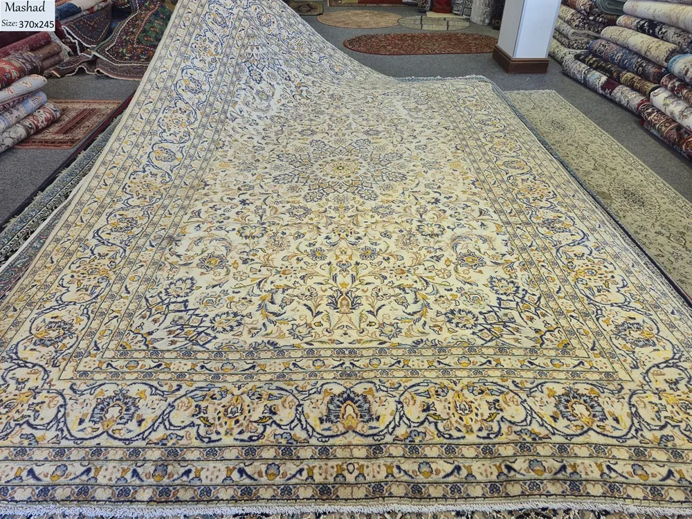 Fine handmade Mashad rug 1