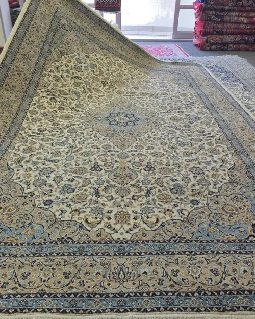 Kashan carpet