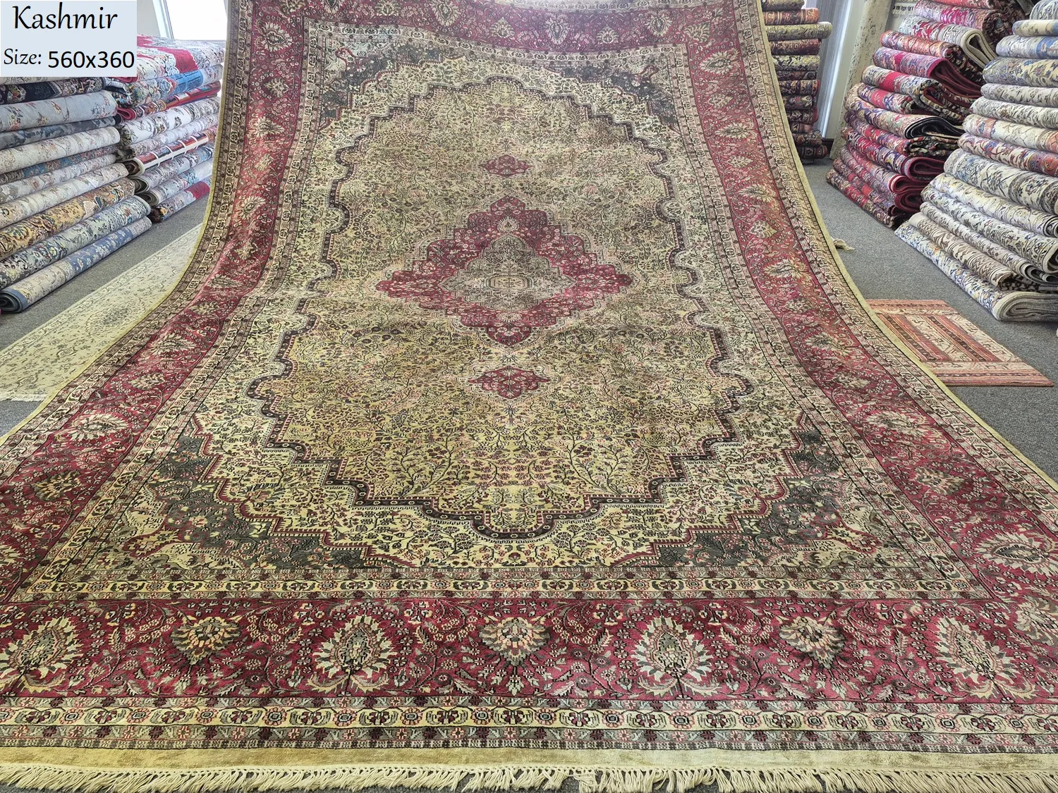 over size floral kashmir rug size 560x360 cm pre loved 100 hand knotted silk r80 000 valuation 1