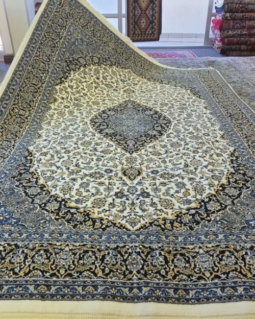 Kashan rug