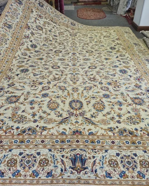 Premium golden Tabriz