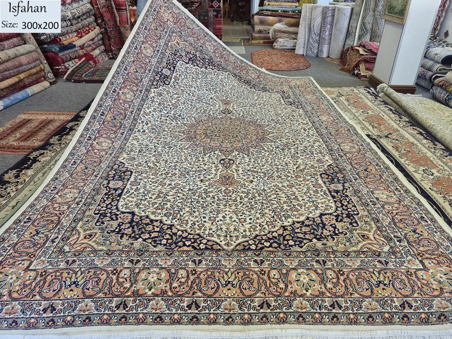 second hand isfahan rug 1
