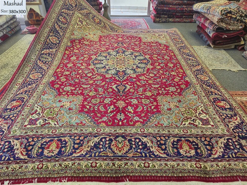 Genuine Hand knotted Persian Mashad carpet 1