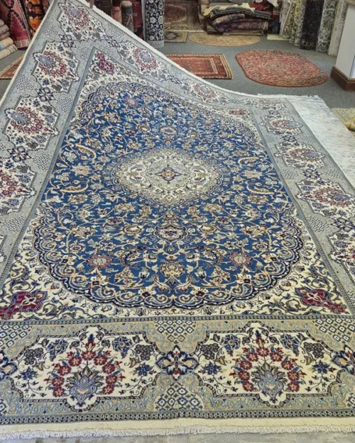 Royal Nain