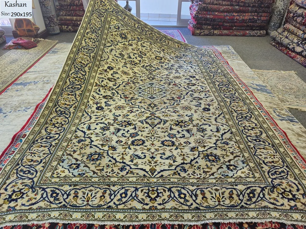 Vintage Hand knotted Kashan rug
