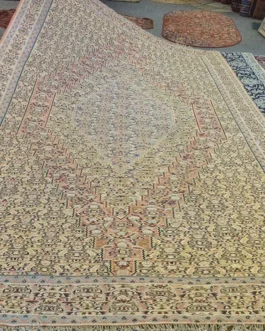 Senneh Kilim